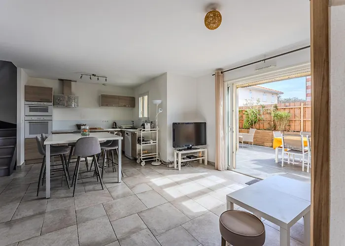 Casa vacanze Maison Spacieuse à Biscarrosse-plage Près De L'océan - Fr-1-521-251 Biscarrosse